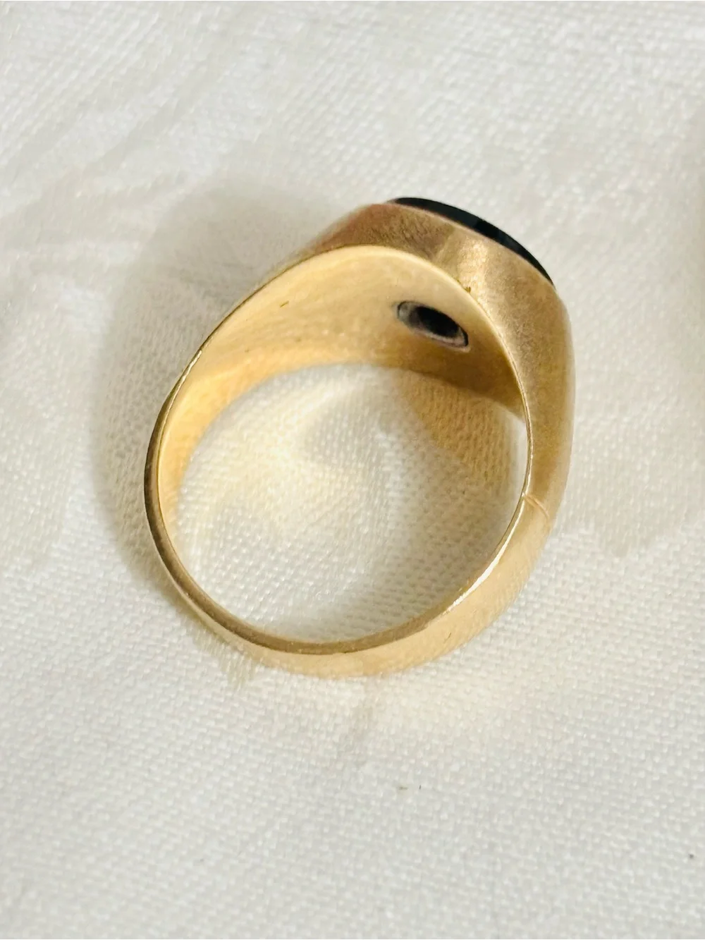 Vintage 10k Gold Signet Ring with Black Onyx and Diamond Size 10